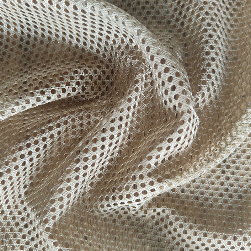 Outdoorové tkaniny ze síťoviny